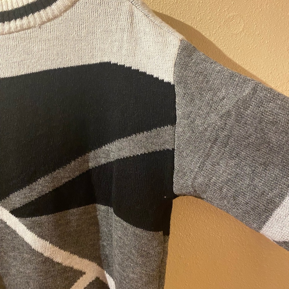 Geometric pattern oversized sweater - Picture 6 of 6